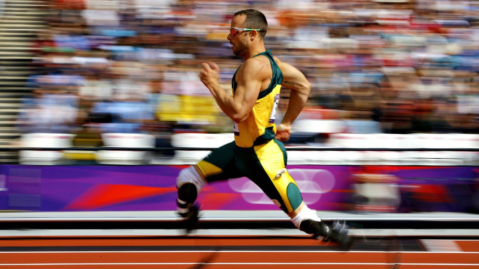 冰与火之歌，当F1引擎在尼斯海岸撞上加时赛的冰岛战吼